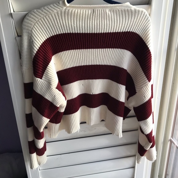 🪲 Fashion Nova striped distressed sweater - Picture 2 of 4